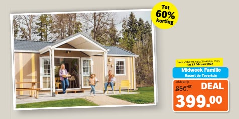 Vakantiehuisje met veranda bij Resort de Tovertuin, met een gezin op het terras en een aanbieding tot 60% korting; midweek familie deal voor €399 in plaats van €850.