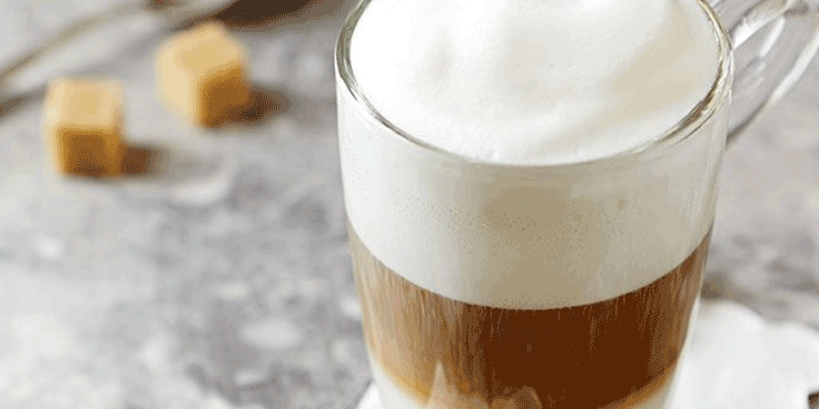 Bekijk de tips van Albert Heijn om latte macchiato te maken!
