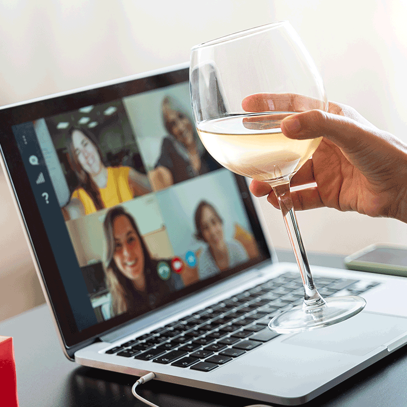 Vier de nieuwjaarsborrel digitaal. Lees alle tips van Albert Heijn!