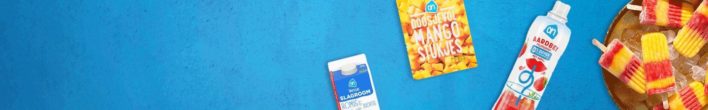 Ijsjes maken met Albert Heijn producten zoals slagroom, mangostukjes en aardbei dessertsaus.