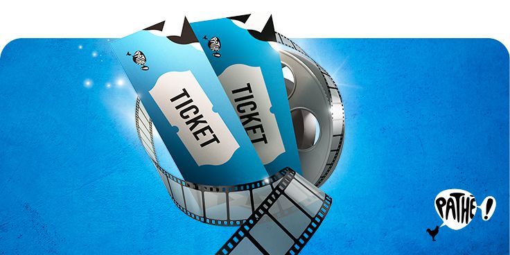 Filmrol met twee Pathé bioscooptickets op blauwe achtergrond