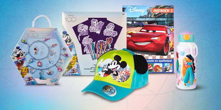 Disney 100 merchandise collectie met Mickey Mouse pet, drinkfles met prinses Jasmine, kleurset en doeboek met Lightning McQueen