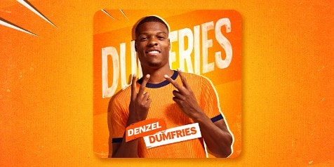 Nederlandse voetballer Denzel Dumfries in oranje tenue met achtergrondtekst "Dumfries".