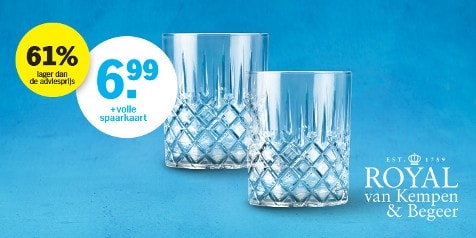 Twee Royal van Kempen & Begeer kristallen glazen op een blauwe achtergrond met spaaractieprijs van 6,99 euro en 61% korting ten opzichte van de adviesprijs
