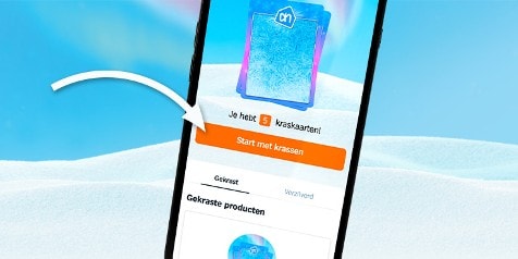 Mobiel scherm met Albert Heijn kraskaartspaaractie, waarbij een pijl wijst naar de knop 'Start met krassen' en er vijf digitale kraskaarten zichtbaar zijn.