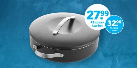 Zwarte pan met deksel met spaarkaartactieprijzen van 27,99 euro met 2 spaarpunten of 32,99 euro met 1 spaarpunt op een blauwe achtergrond.