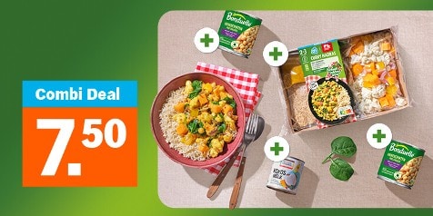 Combi deal voor 7,50 euro met curry madras maaltijdpakket, twee blikjes Bonduelle kikkererwten en een blik kokosmelk, afgebeeld naast een bord curry met rijst.
