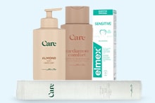 Verzorgingsproducten, waaronder Care Almond handzeep, Care conditioner comfort, een tube Elmex Sensitive tandpasta en een Care tandenborstel.