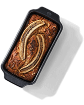 Bananenbrood in een bakvorm