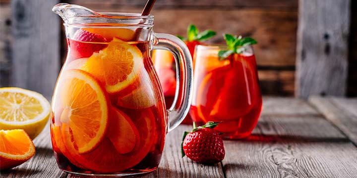 Sangria zomerwijncocktail voor bij de barbecue bij Albert Heijn
