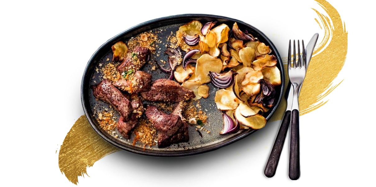 Ossenhaaspuntjes met noten-sinaasappelcrumble en pastinaakchips.