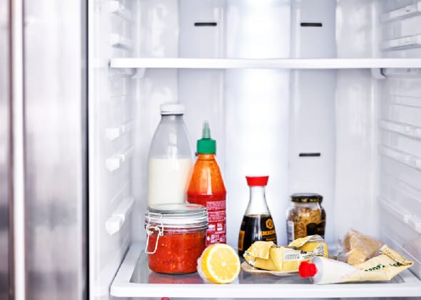 Voedingsmiddelen in de koelkast