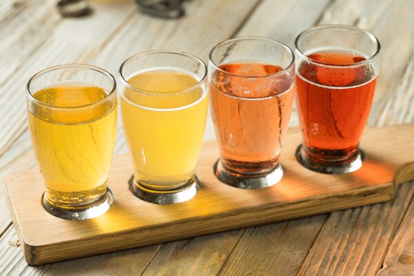 Verschillende ciders in glas