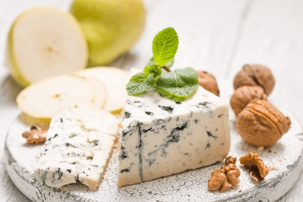 Gorgonzola met peer en walnoten