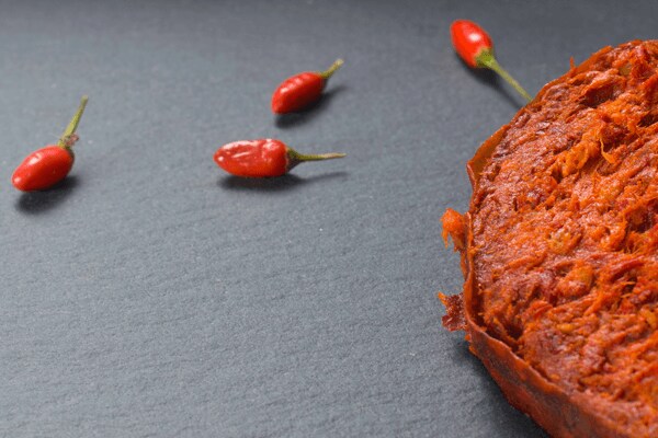 Nduja met rode pepers