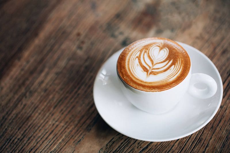 Flat white koffie wat is het en hoe maak je 'm? Albert Heijn