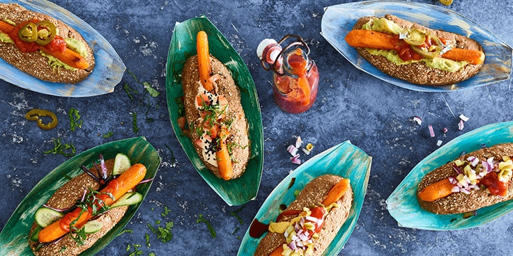 Vegan hotdogs met wortels