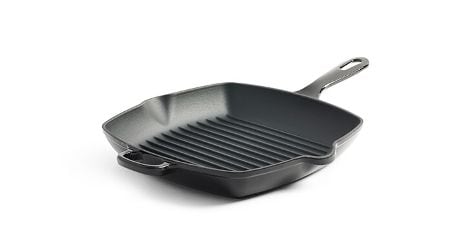 Zwarte gietijzeren grillpan met ribbels