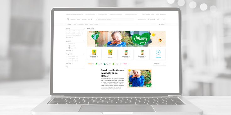 Olvarit product selectie op laptop scherm met marketingtekst en logo zichtbaar.