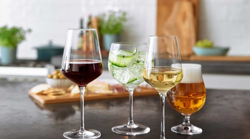 Welke wijn past bij een garnalencocktail?