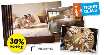 Collage van een gezinskamer, een tweepersoons hotelkamer, en een ontbijttafel bij Van der Valk, met 30% korting en AH Ticket Deals promotie