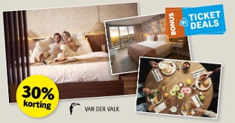 Collage met hotelkamers, een ontbijttafel en het Van der Valk logo, met 30% korting en AH Bonus Ticket Deals promotie