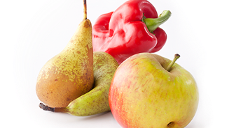 Appel, peer en rode paprika op een witte achtergrond
