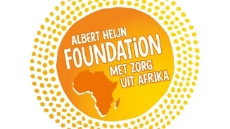 Albert Heijn Foundation logo met tekst "Met zorg uit Afrika" en een afbeelding van Afrika.