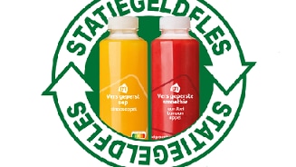 Albert Heijn sappen in statiegeldflessen, sinaasappelsap en een smoothie van aardbei, banaan, appel.