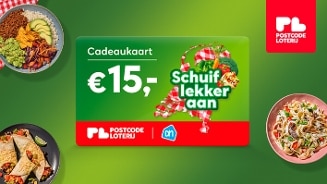 Afbeelding van een Postcode Loterij cadeaukaart ter waarde van €15,- met Albert Heijn logo, omringd door verschillende gerechten en een groene achtergrond.