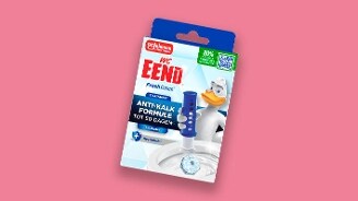 WC Eend Fresh Discs anti-kalk formule reinigingsproduct in verpakking tegen roze achtergrond