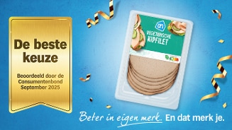 Albert Heijn Vegetarische Kipfilet verpakt naast een gouden label met de tekst 'De beste keuze, Beoordeeld door de Consumentenbond September 2025' en de slogan 'Beter in eigen merk. En dat merk je.'