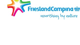 FrieslandCampina logo met slogan "nourishing by nature"