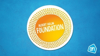 Logo van de Albert Heijn Foundation op een blauwe achtergrond.
