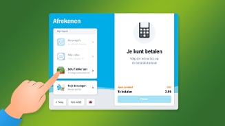 Scherm van het afrekenen bij Albert Heijn met opties voor koopzegels, airmiles, cadeaukaarten en tasjes, waarbij een hand het cadeaukaart-menu selecteert.
