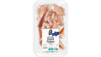 Gerookte forel flakes van Albert Heijn in een plastic verpakking