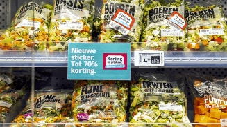 Assortiment van soepgroenten met korting in Albert Heijn, waaronder basis- en boerensoepgroenten met nieuwe kortingsstickers.