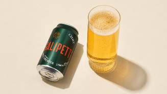 Blik Galipette bier met gevuld bierglas