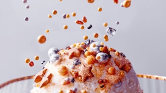 Dessert met kerstglitters en sprinkles