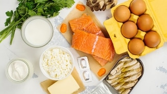 Ingrediënten: zalm, eieren, sardines, melk, boter, kwark en kruiden.