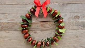 (kerst)krans van kastanjes