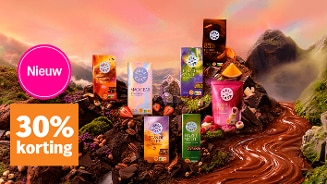 Verschillende DELICATA chocoladerepen gepresenteerd in een kleurrijk landschap van chocolade en noten, met een roze cirkel waarin 'Nieuw' staat en een oranje vlak met '30% korting'.