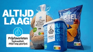 Altijd Laag promotie van Albert Heijn met AH volkoren schnitt broodje, De Zaanse Hoeve Griekse yoghurt en AH Ribbel paprika chips, Prijsfavorieten label en Nutri-Score vermeldingen.
