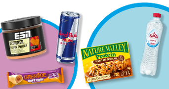 Afbeelding van verschillende snacks en dranken, waaronder een pot ESN Designer Flavor Powder, een blikje Red Bull energiedrank, een Nature Valley Protein reep, een Grenade Soft Core reep en een fles Spa Intense bruisend water.
