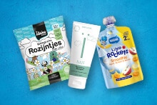 Verpakking van De Kleine Keuken biologische rozijntjes, Naïf babyverzorgingscrème en Olvarit Little Rockets fruitpuree.