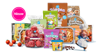 Nieuw assortiment Albert Heijn kinderproducten, waaronder rozijnen, zoete kleine appeltjes, pannenkoeken, ontbijtgranen, soepgroenten, snoepgroente en een cartoonhamster met koksmuts.