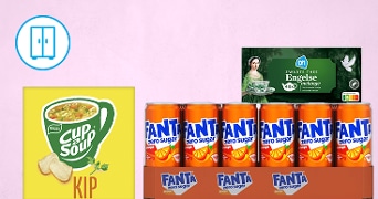 Knorr Cup-a-Soup kip, Fanta Zero Sugar blikjes en Albert Heijn Zwarte Thee Engelse Melange in een schap