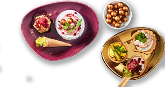 Kerstmakersgerechten op verschillende bordjes