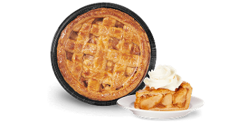 Appeltaart met een stuk op een bord, geserveerd met slagroom