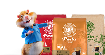 Animatie-hamster wijst naar verpakkingen Perla koffiepads van Albert Heijn in verschillende smaken